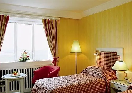 Riverside Park 3*